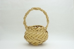 手付花籠　湖月(こつき)　白