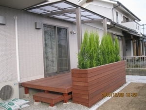 ウッドデッキとプランター工事
