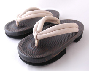 日田下駄「杉庭下駄」